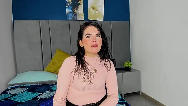 Snapshot of laura_hotties chatting on September 30, 12:54 pm laura hotties online show from September 30, 12:54 pm