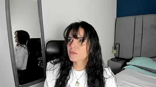 laura hotties online show from January 10, 1:02 pm