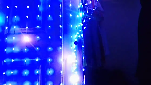 Snapshot of RubyRose33 chatting on March 25, 9:37 am RubyRose33 online show from March 25, 9:37 am