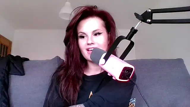 Della Ideal online show from March 15, 4:43 pm