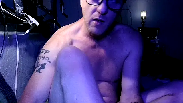 Snapshot of PornStro921 chatting on November 4, 4:50 pm PornStro921 online show from November 4, 4:50 pm