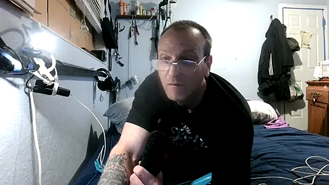 Snapshot of PornStro921 chatting on November 18, 10:31 am PornStro921 online show from November 18, 10:31 am