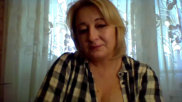 ArielXLoveresss online show from February 23, 9:33 am