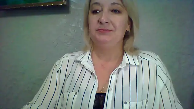 ArielXLoveresss online show from June 2, 9:44 am