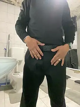 rogerdik76 online show from February 23, 6:33 am