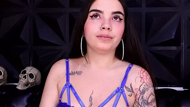 Snapshot of DaphneGlas chatting on October 21, 1:01 pm DaphneGlas online show from October 21, 1:01 pm