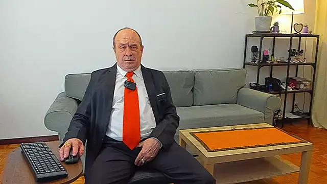 Snapshot of masterboy50 chatting on November 1, 3:58 pm masterboy50 online show from November 1, 3:58 pm