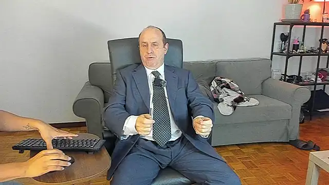 Snapshot of masterboy50 chatting on November 7, 8:09 pm masterboy50 online show from November 7, 8:09 pm