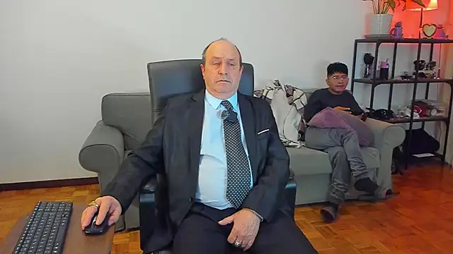 Snapshot of masterboy50 chatting on November 9, 3:21 pm masterboy50 online show from November 9, 3:21 pm