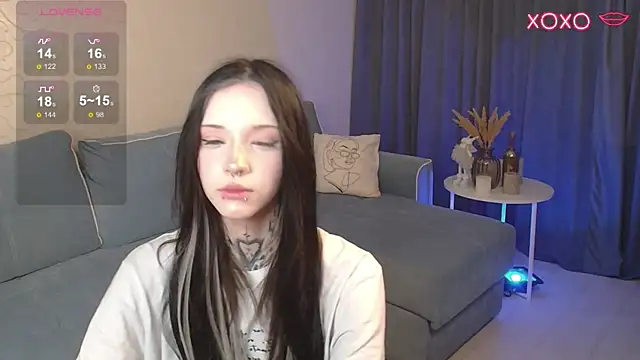 mefwhore online show from January 18, 4:33 pm