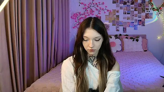 mefwhore online show from March 24, 3:17 pm