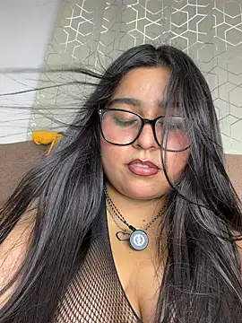Snapshot of virginbrunette99 chatting on June 17, 5:54 am virginbrunette99 online show from June 17, 5:54 am