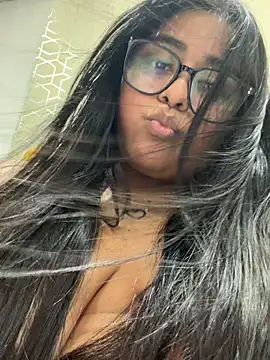 Snapshot of virginbrunette99 chatting on July 17, 6:31 am virginbrunette99 online show from July 17, 6:31 am