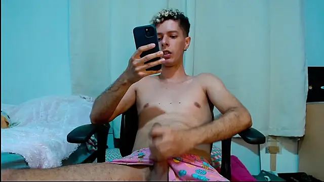 blondetwink online show from February 24, 3:44 am