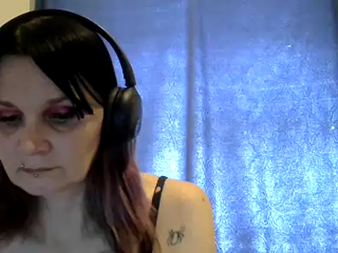 Snapshot of Hotmodel1984 chatting on May 10, 5:29 pm Hotmodel1984 online show from May 10, 5:29 pm