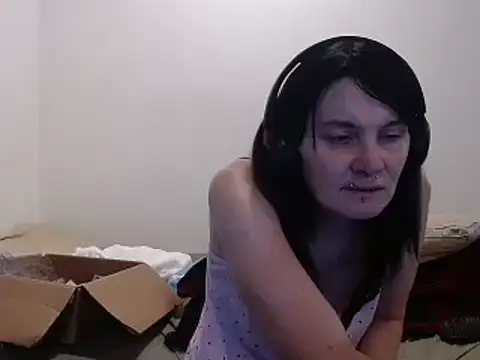 Snapshot of Hotmodel1984 chatting on July 9, 2:04 am Hotmodel1984 online show from July 9, 2:04 am