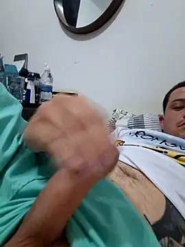 comcoroas online show from June 2, 11:29 pm