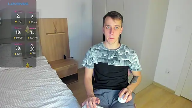 Snapshot of your_super_hero chatting on February 25, 3:42 am your super hero online show from February 25, 3:42 am