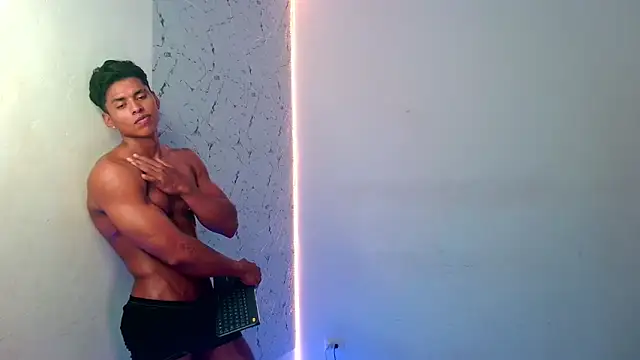 Snapshot of ken__owens chatting on September 12, 1:49 am ken owens online show from September 12, 1:49 am