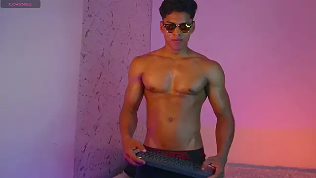 Snapshot of ken__owens chatting on November 27, 6:26 am ken owens online show from November 27, 6:26 am