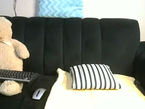 Snapshot of naughty_berry01 chatting on February 27, 12:32 am naughty berry01 online show from February 27, 12:32 am