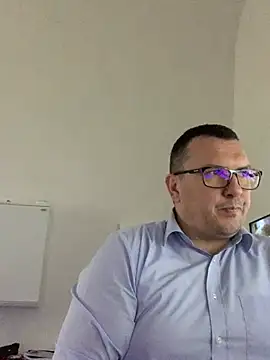 Snapshot of Mike8523 chatting on February 24, 6:00 am Mike8523 online show from February 24, 6:00 am