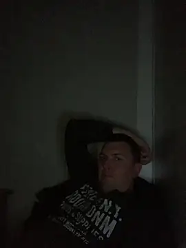 Snapshot of Mike8523 chatting on March 3, 6:03 pm Mike8523 online show from March 3, 6:03 pm