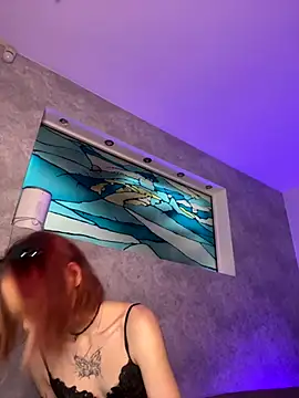 MeryWeaver online show from September 26, 6:39 am