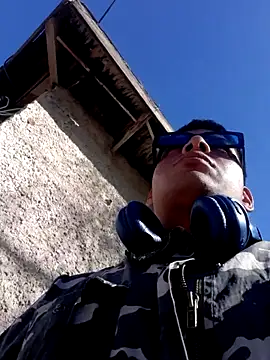 Snapshot of Elcabezhupas97 chatting on October 29, 9:38 pm Elcabezhupas97 online show from October 29, 9:38 pm