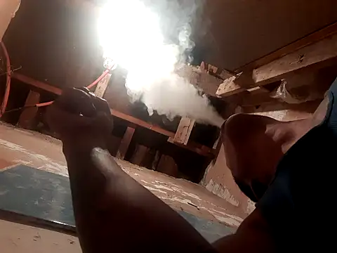 Snapshot of Elcabezhupas97 chatting on November 9, 10:13 am Elcabezhupas97 online show from November 9, 10:13 am