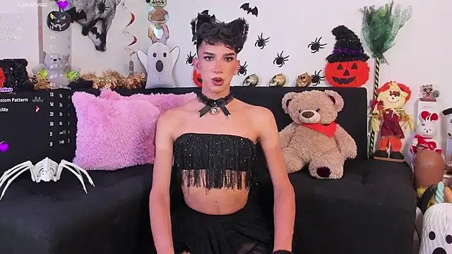 Snapshot of James_BrownT chatting on October 19, 2:18 pm James BrownT online show from October 19, 2:18 pm