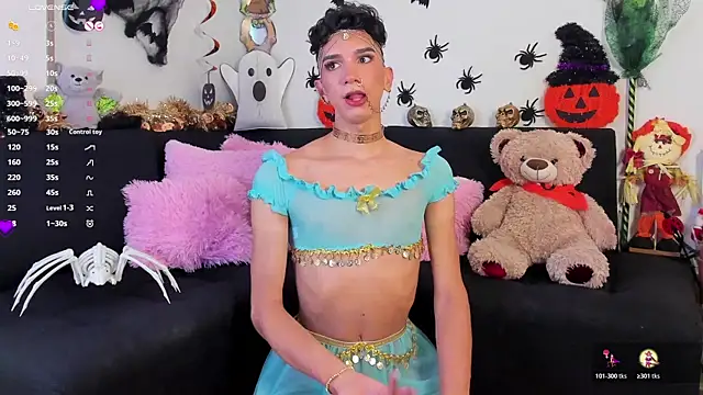 Snapshot of James_BrownT chatting on October 31, 5:14 pm James BrownT online show from October 31, 5:14 pm