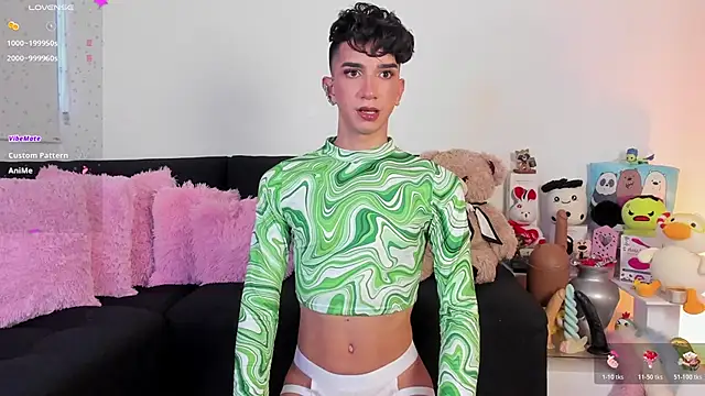 Snapshot of James_BrownT chatting on November 27, 7:38 pm James BrownT online show from November 27, 7:38 pm