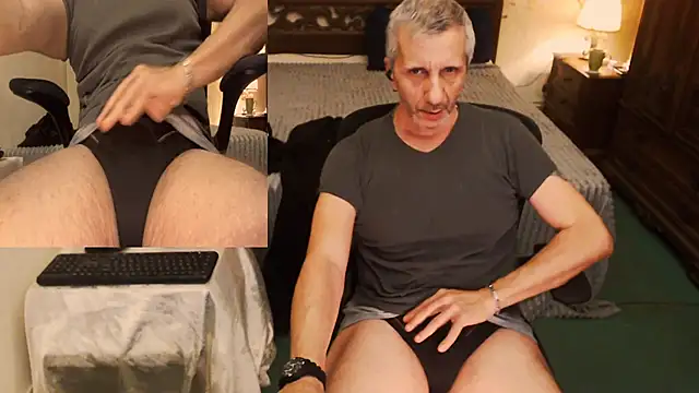 maxdaddy690 online show from September 19, 9:15 pm