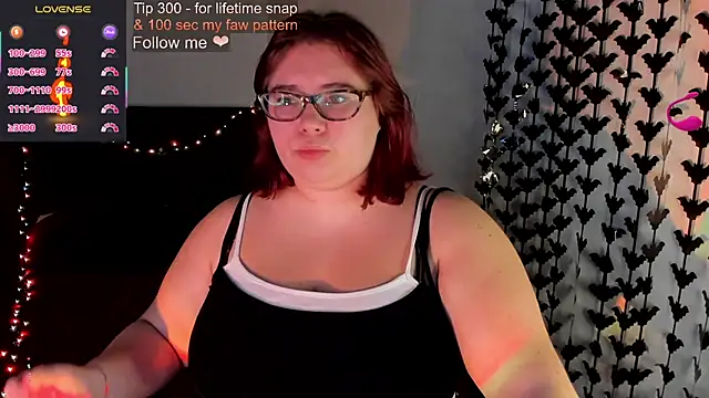 Lily lu one online show from October 12, 10:09 pm