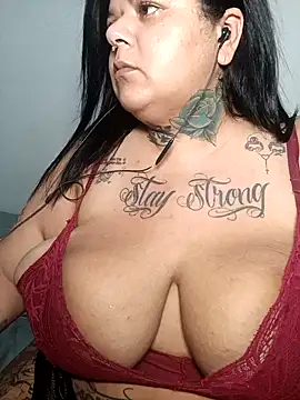 Snapshot of turbinada301 chatting on February 4, 5:55 pm turbinada301 online show from February 4, 5:55 pm