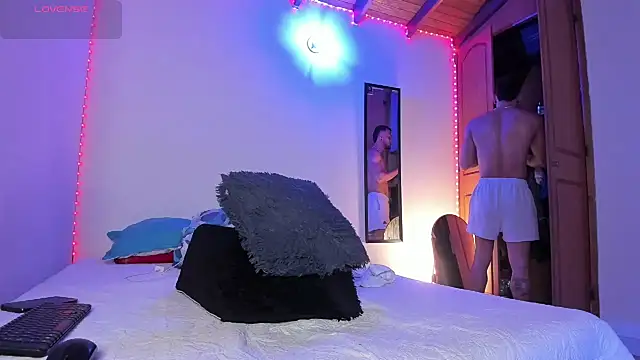 morenosiam online show from October 24, 1:13 am