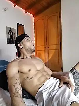 Snapshot of morenosiam chatting on January 18, 8:23 pm morenosiam online show from January 18, 8:23 pm