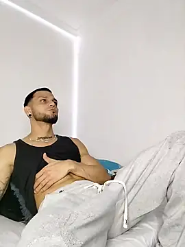 Snapshot of morenosiam chatting on March 27, 5:46 am morenosiam online show from March 27, 5:46 am