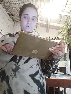 Snapshot of Fellyna chatting on October 8, 5:32 pm Fellyna online show from October 8, 5:32 pm