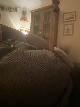 Snapshot of funinnorfolk chatting on December 18, 11:44 pm funinnorfolk online show from December 18, 11:44 pm