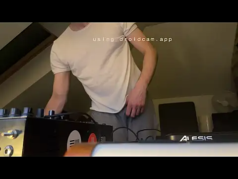 Snapshot of gryzoon chatting on February 28, 12:22 am gryzoon online show from February 28, 12:22 am