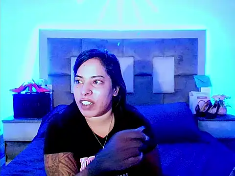 Snapshot of indiantopaz694u chatting on March 26, 4:18 am indiantopaz694u online show from March 26, 4:18 am