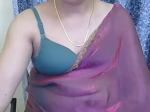 Snapshot of Lovely_Manvi chatting on December 16, 12:21 pm Lovely Manvi online show from December 16, 12:21 pm