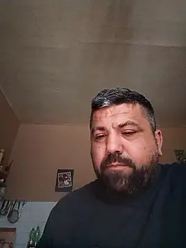 Snapshot of Alexander18edd chatting on November 25, 1:33 pm Alexander18edd online show from November 25, 1:33 pm