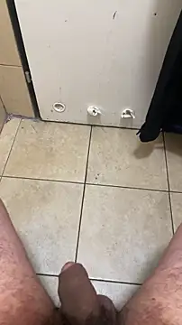 Snapshot of Alexander18edd chatting on December 2, 1:39 pm Alexander18edd online show from December 2, 1:39 pm