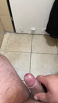 Snapshot of Alexander18edd chatting on December 15, 10:19 am Alexander18edd online show from December 15, 10:19 am