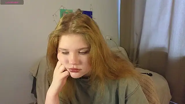 LaseyMoon online show from March 21, 4:28 am