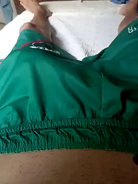 Snapshot of Magrinholl chatting on March 8, 10:22 am Magrinholl online show from March 8, 10:22 am