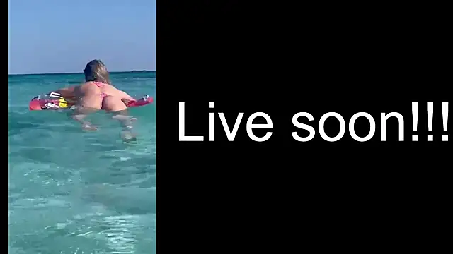 Snapshot of _Allie_ chatting on October 14, 4:46 am Allie online show from October 14, 4:46 am